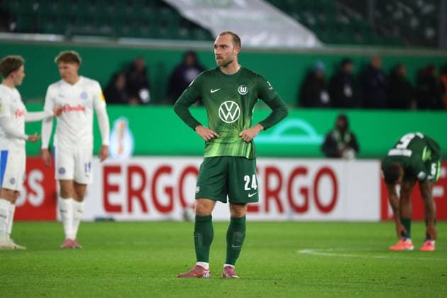 VfL vs. Kiel, 2. Runde DFB Pokal Wolfsburg, 28.10.2025, FUßBALL - VfL Wolfsburg vs. Holstein Kiel, 2. Runde DFB Pokal, Saison 2025 26. Christian Eriksen (VfL Wolfsburg) Wolfsburg