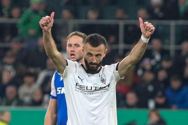 Mönchengladbach, Deutschland, 28.10.25: Franck Honorat (Borussia Mönchengladbach) gestikuliert, Gestik waehrend des Spiels der DFB-Pokal 2. Runde zwischen Borussia Mönchengladbach vs Karlsruher SC im Stadion im Borussia Park Mönchengladbach Stadion im Borussia Park North Rhine-Westphalia Germany Copyright: xBrauer-Fotoagenturx xAdrianxSchlx