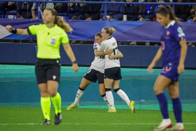 Caen, Frankreich 28. Oktober 2025: UEFA Nations League Women - 2025 2026 - Frankreich vs. Deutschland Im Bild: v.li. Torschützin Klara Bühl Buehl (Deutschland) macht das Tor zum 2:1 für Deutschland und jubelt mit Franziska Kett (Deutschland) Stade Michel-dÂ Ornano Copyright: xFotostandx xFantinix