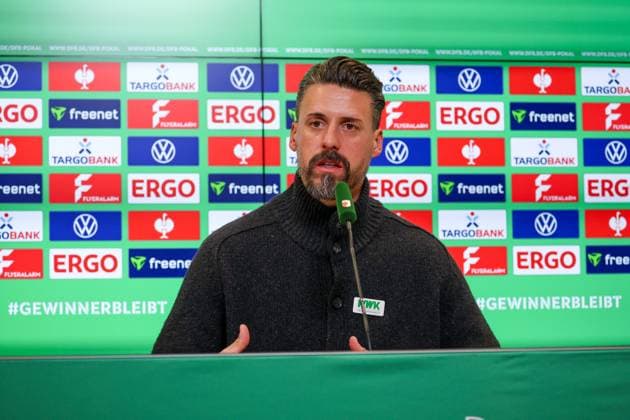 Deutschland: DFB-Pokal 2025 26, 2. Runde - FC Augsburg vs VfL Bochum - WWK Arena (Augsburg): Sandro Wagner (Trainer, FC Augsburg) Augsburg WWK Arena Bayern Deutschland Copyright: xBenedictxChristx