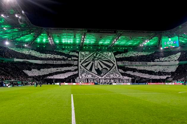 Coreografie Fankultur Feature Symbol Symbolfoto charakteristisch Detail Fankurve Fans Fanblock von Gladbach 28.10.2025 Fussball Borussia Moenchengladbach vs Karlsruher SC, Borussia-Park, Moenchengladbach, DFB DFL REGULATIONS PROHIBIT ANY USE OF PHOTOGRAPHS AS IMAGE SEQUENCES AND OR QUASI-VIDEO