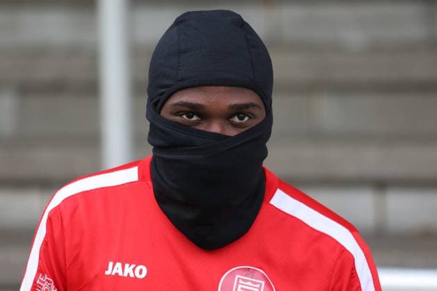 Derrick Kyere (SI). Training der Sportfreunde Siegen auf dem Kunstrasenplatz im Leimbachstadion. Fussball Regionalliga West, Training, Sportfreunde Siegen, am 29.10.2025 in Siegen Deutschland.