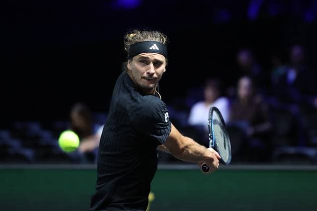 ROLEX PARIS MASTERS TENNIS 2025 Thierry Larret MAXPPP - Nanterre (92) 29 10 2025 Thierry Larret Maxppp. Tennis. Rolex Paris Masters. Paris La Defense, Nanterre (92). Du 25 octobre au 2 novembre 2025. Mercredi 29 octobre 2025. Ugo CARABELLI (ARG) vs Alexander ZVEREV (GER) Nanterre (92) PARIS LA DEFENSE ARENA ILE DE FRANCE FRANCE  Copyright: xMAXPPPxThierryxLarretx TLR202510291797 TLR202510291797