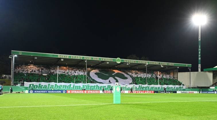 29.10.2025 - Fussball - Saison 2025 2026 - DFB Pokal Vereinspokal - 02. Runde: SpVgg Greuther Fürth ( Kleeblatt ) - 1. FC Kaiserslautern FCK ( Rote Teufel ) - Sportfoto Zink - xwoxzix - regulations prohibit any use of photographs as image sequences and or quasi-video - Choreo Choreografie Greutherfürthfans Fans Fanblock Kleeblattfans