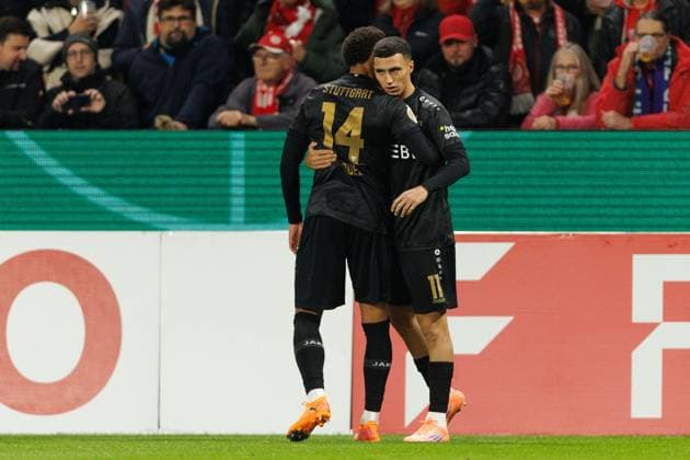Luca Jaquez (VFB Stuttgart) bejubelt den Treffer zum 0:1 mit Bilal El Khannouss (VFB Stuttgart), FSV Mainz 05 vs VFB Stuttgart, Fussball, DFB Pokal, 2. Runde, Saison 2025 2026, 29.10.2025 DFB regulations prohibit any use of photographs as image sequences and or quasi-video. FSV Mainz 05 vs VFB Stuttgart, Fussball, DFB Pokal, 2. Runde, Saison 2025 2026, 29.10.2025 Copyright: xEibner-Pressefoto AlexanderxNeisx EP_ANS