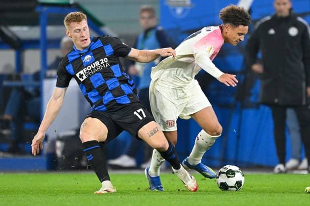 Paderborn, Home Deluxe Arena, 29.10.25, GER, Herren, DFB-Pokal, 2.Runde, Saison 2025-2026, SC Paderborn 07 - Bayer 04 Leverkusen Bild: v.li. im Zweikampf Laurin CURDA (Paderborn) und Eliesse BEN SEGHIR (Leverkusen) DFB regulations prohibit any use of photographs as image sequences and or quasi-video. Nordrhein-Westfalen Deutschland