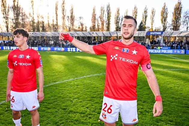 29.10.2025 KRAKOW STADION MIEJSKI UL. PTASZYCKIEGO 4 ( POLAND ) PILKA NOZNA ( FOOTBALL ) STS PUCHAR POLSKI SEZON 2025 2026 ( POLISH CUP 1 16 FINAL ) 1 16 FINALU MECZ HUTNIK KRAKOW - WISLA KRAKOW ( GAME ) NZ FILIP BANIOWSKI IGOR LASICKI RADOSC ZE ZWYCIESTWA , ZWYCIESTWO WYGRANA EMOCJE AWANS DO 1 8 FOTO MICHAL STANCZYK CYFRASPORT NEWSPIX.PL --- Newspix.pl POLAND OUT!  20251029CSMS0052