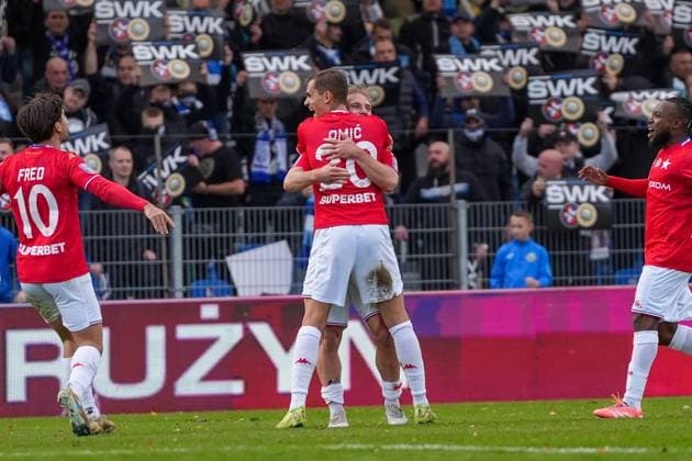 Pilka nozna STS Puchar Polski sezon 2025 2026 kolejka mecz: Hutnik Krakow - Wisla Krakow --- Football STS Polish Cup season 2025 2026 round match: Hutnik Krakow - Wisla Krakow nz. Kacper Duda Fot. Igor Zadecki Arena Akcji NEWSPIX.PL --- newspix.pl POLAND OUT! 