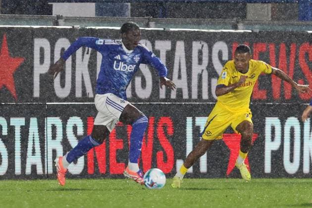 Como™s Assane Diao during the Serie A soccer match between Como and Verona at the Giuseppe Sinigaglia stadium in Como, north Italy - October 29, 2025 - Soccer.  Copyright: xAntonioxSaiai LaPressex