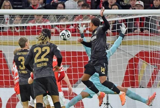 29.10.2025, xhbx, Fussball DFB Pokal 2.Runde, FSV Mainz 05 - VfB Stuttgart v.l. Goal scored, Tor zum 0:1 durch Luca Jaquez (VfB Stuttgart) (DFL DFB REGULATIONS PROHIBIT ANY USE OF PHOTOGRAPHS as IMAGE SEQUENCES and or QUASI-VIDEO) Mainz