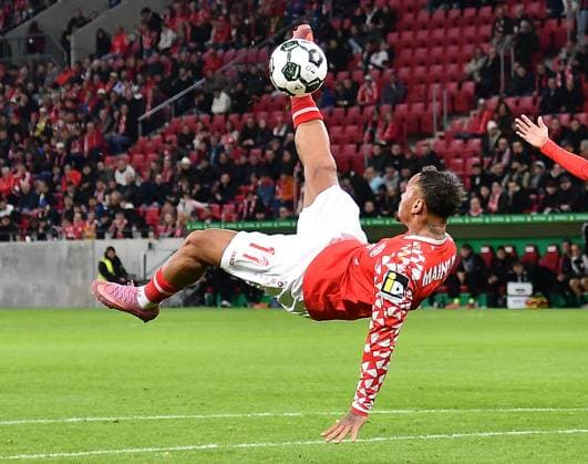 29.10.2025, xhbx, Fussball DFB Pokal 2.Runde, FSV Mainz 05 - VfB Stuttgart v.l. Armindo Sieb (FSV Mainz 05) (DFL DFB REGULATIONS PROHIBIT ANY USE OF PHOTOGRAPHS as IMAGE SEQUENCES and or QUASI-VIDEO) Mainz