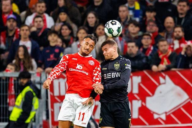 MAINZ, DEUTSCHLAND - OCTOBER 29: Armindo Sieb (1. FSV Mainz 05, 11) and Maximilian Mittelstaedt (VfB Stuttgart, 7) compete for the ball during the DFB Pokal match between DFB Pokal: 1. FSV Mainz 05 vs. VfB Stuttgart at MEWA Arena on matchday 2 of the DFB Pokal on October 29, 2025 in Mainz, Deutschland. DFL REGULATIONS PROHIBIT ANY USE OF PHOTOGRAPHS AS IMAGE SEQUENCES AND OR QUASI-VIDEO. Rheinland-Pfalz Deutschland Copyright: xBEAUTIFULxSPORTS Hahnex