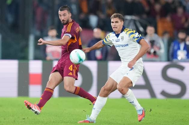 Roma™s Bryan Cristante during the Serie A EniLive soccer match between Roma and Parma at the Rome s Olympic stadium, Italy - Wednesday October 29, 2025 - Soccer ( Photo by Alfredo Falcone LaPresse )  Copyright: xAlfredoxFalcone LaPressex