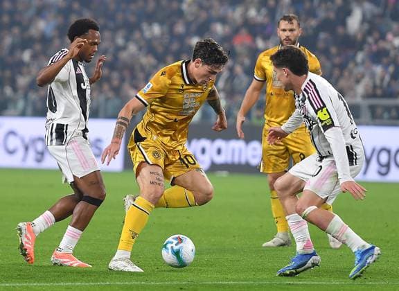 October 29, 2025, Turin: Juventus Kenan Yldiz and Udinese s NicolÃ² Zaniolo in action during the Italian Serie A soccer match Juventus FC vs Udinese Calcio at the Allianz Stadium in Turin, Italy, 29 October 2025 ANSA ALESSANDRO DI MARCO. Serie A Juventus FC Vs Udinese Calcio  - ZUMAa110 20251029_zaf_a110_031 Copyright: xAlessandroxxxxxxxxDixMarcox