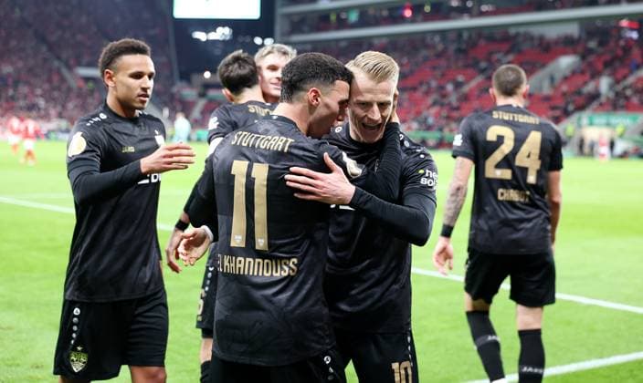29.10.2025, Deutschland, Mainz, Fußball DFB Pokal 2. Runde, Saison 2025 2026, 1. FSV Mainz 05 vs. VfB Stuttgart, Jubel nach dem 0:2 Tor, Torschütze Atakan Karazor (VfB)