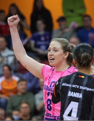 Stuttgart , Volleyball Bundesliga Allianz MTV Stuttgart vs. Dresdner SC , Eleanor Holthaus ( Allianz )