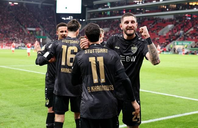 29.10.2025, Deutschland, Mainz, Fußball DFB Pokal 2. Runde, Saison 2025 2026, 1. FSV Mainz 05 vs. VfB Stuttgart, Jubel nach dem 0:2 Tor, Torschütze Atakan Karazor (VfB)