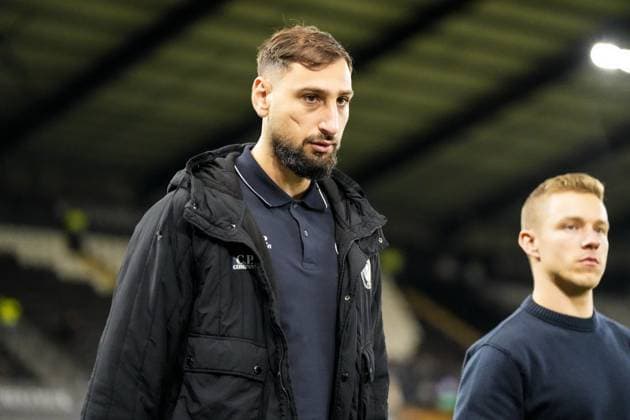 Carabao Cup Last 16 Swansea City v Manchester City Manchester City goalkeeper Gianluigi Donnarumma arrives at the Swansea.com Stadium ahead of the Carabao Cup Last 16 Swansea City vs Manchester City at Swansea.com Stadium, Swansea, United Kingdom, 29th October 2025 (Photo by Andrew Lewis News Images) Swansea Swansea.com Stadium West Glamorgan United Kingdom Copyright: xAndrewxLewis NewsxImagesx