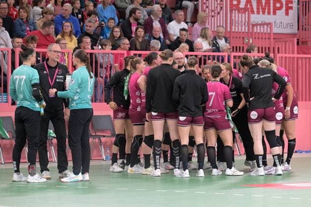 Time Out TusSies TusSies Metzingen vs. HSG Bensheim Auerbach, Handball, Alsco HBF, 5.Ligaspieltag, Saison 2025 2026, 29.10.2025 TusSies Metzingen vs. HSG Bensheim Auerbach, Handball, Alsco HBF, 5.Ligaspieltag, Saison 2025 2026, 29.10.2025 Tuebingen Copyright: xEibner-Pressefoto TobiasxBaurx EP_TBR