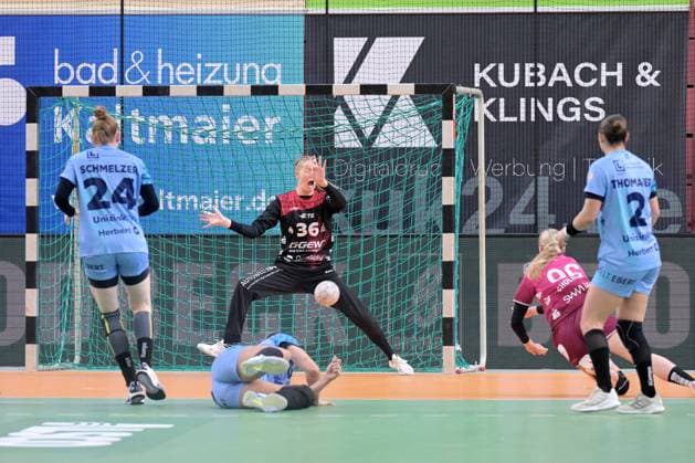 Helen van Beurden (HSG Bensheim Auerbach, 36) TusSies Metzingen vs. HSG Bensheim Auerbach, Handball, Alsco HBF, 5.Ligaspieltag, Saison 2025 2026, 29.10.2025 TusSies Metzingen vs. HSG Bensheim Auerbach, Handball, Alsco HBF, 5.Ligaspieltag, Saison 2025 2026, 29.10.2025 Tuebingen Copyright: xEibner-Pressefoto TobiasxBaurx EP_TBR