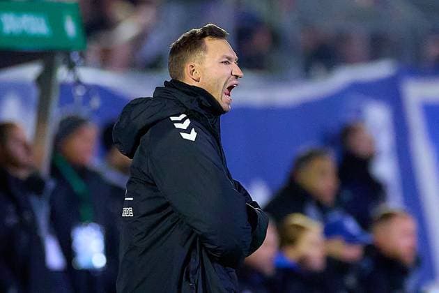 Portrait, Portraet, Freisteller von Silvio Bankert (1. FC Magdeburg, Co-Trainer) schreit GER, FV Illertissen 1921 e.V. vs 1. FC Magdeburg, Fussball, Herren DFB Pokal, 2. Runde, Saison 2025 2026, 29.10.2025 GER, FV Illertissen 1921 e.V. vs 1. FC Magdeburg, Fussball, Herren DFB Pokal, 2. Runde, Saison 2025 2026, 29.10.2025 Illertissen Copyright: xEibner-Pressefoto GeraldxOelze-dexStoppanyx EP_ODS