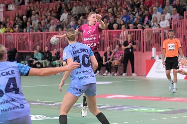 Naina Klein (TusSies Metzingen, 09) TusSies Metzingen vs. HSG Bensheim Auerbach, Handball, Alsco HBF, 5.Ligaspieltag, Saison 2025 2026, 29.10.2025 TusSies Metzingen vs. HSG Bensheim Auerbach, Handball, Alsco HBF, 5.Ligaspieltag, Saison 2025 2026, 29.10.2025 Tuebingen Copyright: xEibner-Pressefoto TobiasxBaurx EP_TBR