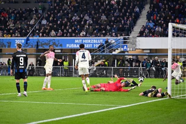Paderborn, Home Deluxe Arena, 29.10.25, GER, Herren, DFB-Pokal, 2.Runde, Saison 2025-2026, SC Paderborn 07 - Bayer 04 Leverkusen Bild: Jarell QUANSAH (Leverkusen) jubelt nach seinem Tor zum 2:2 DFB regulations prohibit any use of photographs as image sequences and or quasi-video. Nordrhein-Westfalen Deutschland
