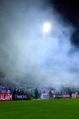 Rauchwolken ueber dem Voehlin Stadion GER, FV Illertissen 1921 e.V. vs 1. FC Magdeburg, Fussball, Herren DFB Pokal, 2. Runde, Saison 2025 2026, 29.10.2025 GER, FV Illertissen 1921 e.V. vs 1. FC Magdeburg, Fussball, Herren DFB Pokal, 2. Runde, Saison 2025 2026, 29.10.2025 Illertissen Copyright: xEibner-Pressefoto GeraldxOelze-dexStoppanyx EP_ODS