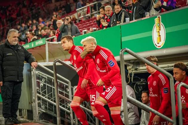 Deutschland: Fussball DFB Pokal 2025 26, 2. Runde - Fortuna Düsseldorf vs SC Freiburg - Merkur Spiel-Arena (Düsseldorf): Tim Oberdorf (Fortuna Düsseldorf, 15) Düsseldorf Nordrhein-Westfalen Deutschland Copyright: xJOERANxSTEINSIEKx