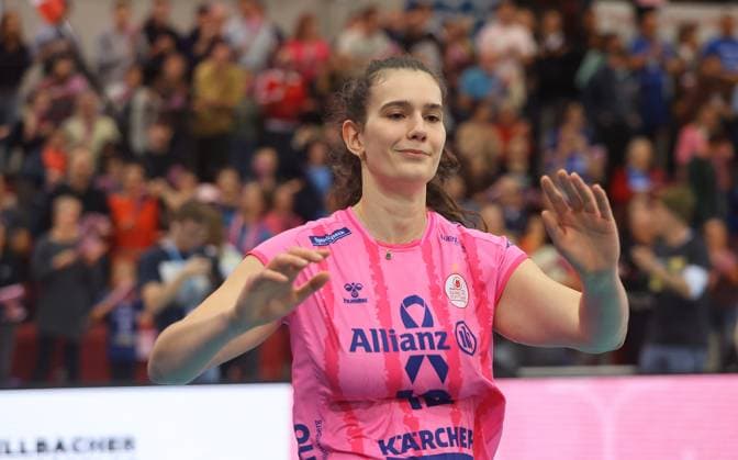 Stuttgart , Volleyball Bundesliga Allianz MTV Stuttgart vs. Dresdner SC , Lucia Varela Gomez ( Allianz )