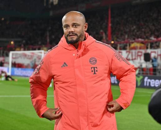 Trainer Vincent Kompany (FC Bayern Muenchen) 29.10.2025, Fussball DFB Pokal, Saison 2025 2026, 2. Runde, 1. FC Köln - FC Bayern München DFB regulations prohibit any use of photographs as image sequences and or quasi-video Koeln Rhein Energie Stadion Nordrhein Westfalen Deutschland