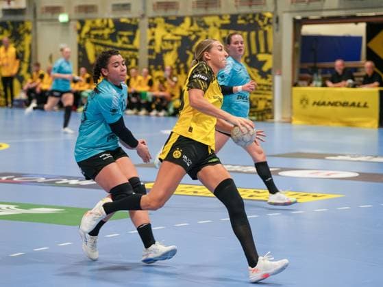 Dana Bleckmann (Borussia Dortmund, 66) im Alleingang auf das Tor Borussia Dortmund vs. Thueringer HC, Handball, 1. Bundesliga Frauen, 7. Spieltag, Saison 2025 2026, 29.10.2025 Borussia Dortmund vs. Thueringer HC, Handball, 1. Bundesliga Frauen, 7. Spieltag, Saison 2025 2026, 29.10.2025 Dortmund Copyright: xEibner-Pressefoto DamianxKruczynx EP_DKI