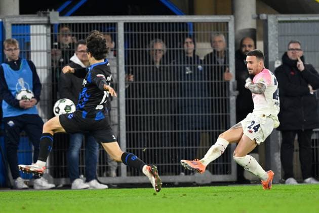 Paderborn, Home Deluxe Arena, 29.10.25, GER, Herren, DFB-Pokal, 2.Runde, Saison 2025-2026, SC Paderborn 07 - Bayer 04 Leverkusen Bild: ALEIX GARCIA (Leverkusen) macht das Tor zum 2:4 DFB regulations prohibit any use of photographs as image sequences and or quasi-video. Nordrhein-Westfalen Deutschland