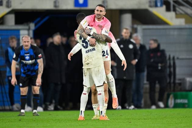 Paderborn, Home Deluxe Arena, 29.10.25, GER, Herren, DFB-Pokal, 2.Runde, Saison 2025-2026, SC Paderborn 07 - Bayer 04 Leverkusen Bild: ALEIX GARCIA (Leverkusen) jubelt nach seinem Tor zum 2:4 DFB regulations prohibit any use of photographs as image sequences and or quasi-video. Nordrhein-Westfalen Deutschland