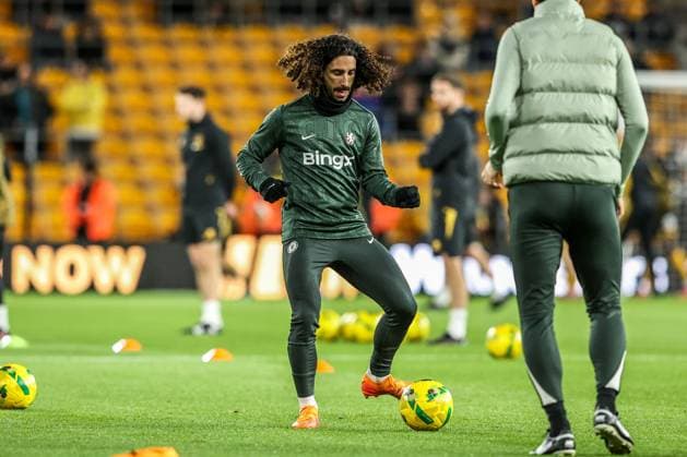 Carabao Cup Last 16 Wolverhampton Wanderers v Chelsea Marc Cucurella of Chelsea in the pregame warmup session during the Carabao Cup Last 16 Wolverhampton Wanderers vs Chelsea at Molineux, Wolverhampton, United Kingdom, 29th October 2025 (Photo by Alfie Cosgrove News Images) Wolverhampton Molineux West Midlands United Kingdom Copyright: xAlfiexCosgrove NewsxImagesx