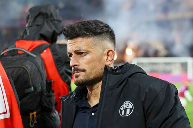 Dennis Hediger (FC Zürich, Interimstrainer) , Schweiz, Fussball, Super League, 11.Spieltag, 2025 2026, FC Basel 1893 vs. FC Zürich, 29.10.2025, Sankt Jakob Park, Basel, Schweiz Basel Sankt Jakob Park Kanton Basel Stadt Schweiz Copyright: xGrantxHubbsx