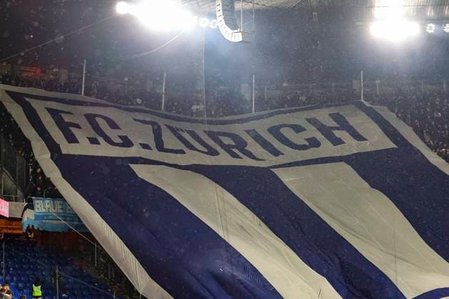 Fanblock FC Zürich , Schweiz, Fussball, Super League, 11.Spieltag, 2025 2026, FC Basel 1893 vs. FC Zürich, 29.10.2025, Sankt Jakob Park, Basel, Schweiz Basel Sankt Jakob Park Kanton Basel Stadt Schweiz Copyright: xGrantxHubbsx
