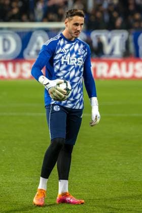 29.10.2025, xhettx, Fussball DFB Pokal 2.Runde, SV Darmstadt 98 - FC Schalke 04 v.l. Justin Heekeren (FC Schalke 04, 28) (DFL DFB REGULATIONS PROHIBIT ANY USE OF PHOTOGRAPHS as IMAGE SEQUENCES and or QUASI-VIDEO) Darmstadt