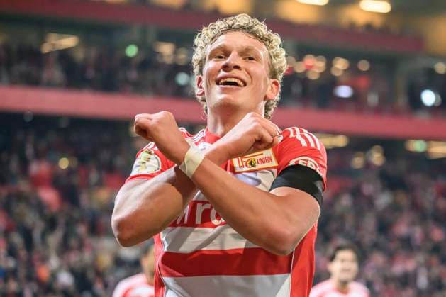 im Bild v.l.: Tor zum 1:0 durch Leopold Querfeld (1.FC Union), Tor, Treffer, Jubel, Torjubel, Freude, Begeisterung, feiert, GER, Berlin, 1. FC Union Berlin vs. Arminia Bielefeld - (DFB Pokal), Bundesliga, Fussball, DFB, Spielzeit 2025 2026, Alte Foersterei, DFB DFL REGULATIONS PROHIBIT ANY USE OF PHOTOGRAPHS AS IMAGE SEQUENCES AND OR QUASI-VIDEO, 29.10.25, *** in the picture v l goal to 1 0 by Leopold Querfeld 1 FC Union , goal, hit, jubilation, goal celebration, joy, enthusiasm, celebrates, GER, Berlin, 1 FC Union Berlin vs Arminia Bielefeld DFB Pokal , Bundesliga, football, DFB, season 2025 2026, Alte Foersterei, DFB DFL REGULATIONS PROHIBIT ANY USE OF PHOTOGRAPHS AS IMAGE SEQUENCES AND OR QUASI VIDEO, 29 10 25, Copyright: HMBxMedia UwexKoch