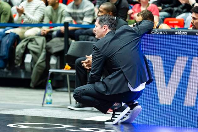29.10.2025, xomx, Basketball BKT EuroCup 2025 2026, NINERS Chemnitz - ratiopharm ulm v.l. Ty Harrelson (Ratiopharm Ulm Trainer) Chemnitz