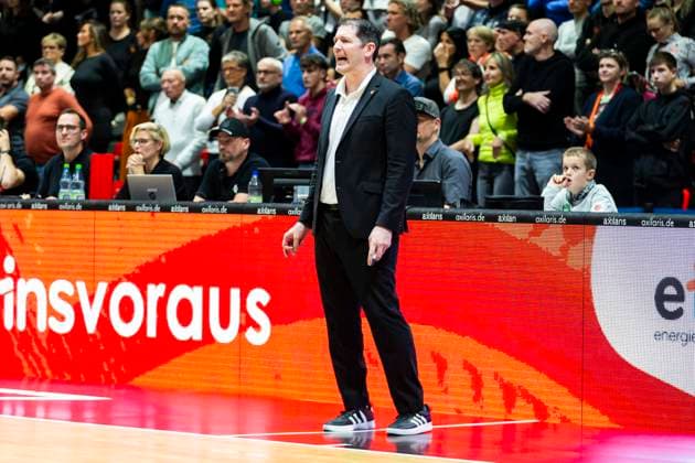 29.10.2025, xomx, Basketball BKT EuroCup 2025 2026, NINERS Chemnitz - ratiopharm ulm v.l. Ty Harrelson (Ratiopharm Ulm Trainer) Chemnitz