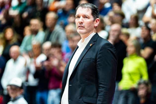 29.10.2025, xomx, Basketball BKT EuroCup 2025 2026, NINERS Chemnitz - ratiopharm ulm v.l. Ty Harrelson (Ratiopharm Ulm Trainer). Portrait, Portraet, Chemnitz