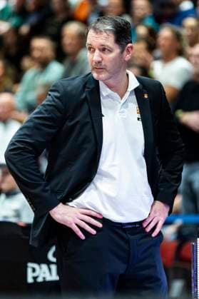 29.10.2025, xomx, Basketball BKT EuroCup 2025 2026, NINERS Chemnitz - ratiopharm ulm v.l. Ty Harrelson (Ratiopharm Ulm Trainer). Portrait, Portraet, Chemnitz