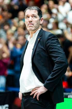 29.10.2025, xomx, Basketball BKT EuroCup 2025 2026, NINERS Chemnitz - ratiopharm ulm v.l. Ty Harrelson (Ratiopharm Ulm Trainer). Portrait, Portraet, Chemnitz