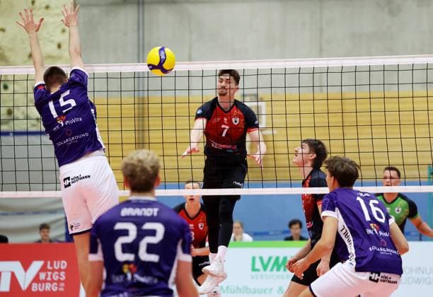 BAU 29.10.2025 Ludwigsburg Volleyball Barock Volleys MTV Ludwigsburg vs. ASV Dachau, Tim Köpfli (LB, Mitte)