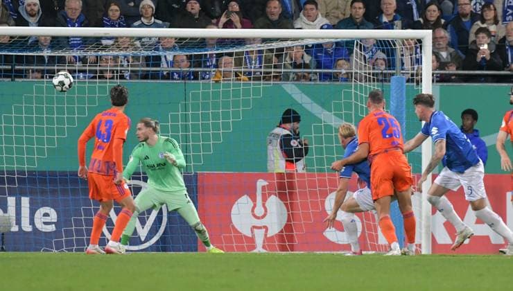 29.10.2025, xblx, Fussball DFB Pokal 2.Runde, SV Darmstadt 98 - FC Schalke 04 v.l. Matej Maglica (SV Darmstadt 98), Goal scored, Tor zum 2:0 (DFL DFB REGULATIONS PROHIBIT ANY USE OF PHOTOGRAPHS as IMAGE SEQUENCES and or QUASI-VIDEO) Darmstadt