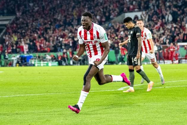 29.10.2025, Fussball: DFB Pokal, Saison 2025 2026, 2. Runde, 1. FC Koeln vs. FC Bayern Muenchen im RheinEnergie Stadion in Koeln. Ragnar Ache (1. FC Koeln, 09) bejubelt sein Tor zum 1:0. Wichtiger Hinweis: Gemaess den Vorgaben der DFL Deutsche Fussball Liga bzw. des DFB Deutscher Fussball-Bund ist es untersagt, in dem Stadion und oder vom Spiel angefertigte Fotoaufnahmen in Form von Sequenzbildern und oder videoaehnlichen Fotostrecken zu verwerten bzw. verwerten zu lassen. Foto: Kirchner-Media Thomas Haesler Copyright: xKirchner-Media ThomasxHaeslerx