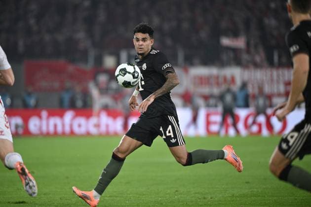 Luis Diaz (Bayern Muenchen) 29.10.2025, Fussball DFB Pokal, Saison 2025 2026, 2. Runde, 1. FC Köln - FC Bayern München DFB regulations prohibit any use of photographs as image sequences and or quasi-video Koeln Rhein Energie Stadion Nordrhein Westfalen Deutschland