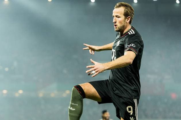 DFB Pokal: 1. FC Koeln vs. FC Bayern Muenchen, 29.10.2025 COLOGNE, GERMANY - OCTOBER 29: Harry Kane (FC Bayern Muenchen, 9) celebrates scoring the 1:2 goal during the DFB Pokal match between 1. FC Koeln vs. FC Bayern Muenchen at RheinEnergiestadion on matchday 2 of DFB Pokal on October 28, 2025 in Cologne, Germany. DFB REGULATIONS PROHIBIT ANY USE OF PHOTOGRAPHS AS IMAGE SEQUENCES AND OR QUASI-VIDEO. Copyright: xBEAUTIFULxSPORTS Wunderlx