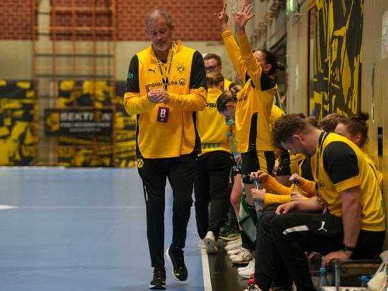 Henk Groener (Borussia Dortmund, Trainer) zufrieden mit der Leistung Borussia Dortmund vs. Thueringer HC, Handball, 1. Bundesliga Frauen, 7. Spieltag, Saison 2025 2026, 29.10.2025 Borussia Dortmund vs. Thueringer HC, Handball, 1. Bundesliga Frauen, 7. Spieltag, Saison 2025 2026, 29.10.2025 Dortmund Copyright: xEibner-Pressefoto DamianxKruczynx EP_DKI